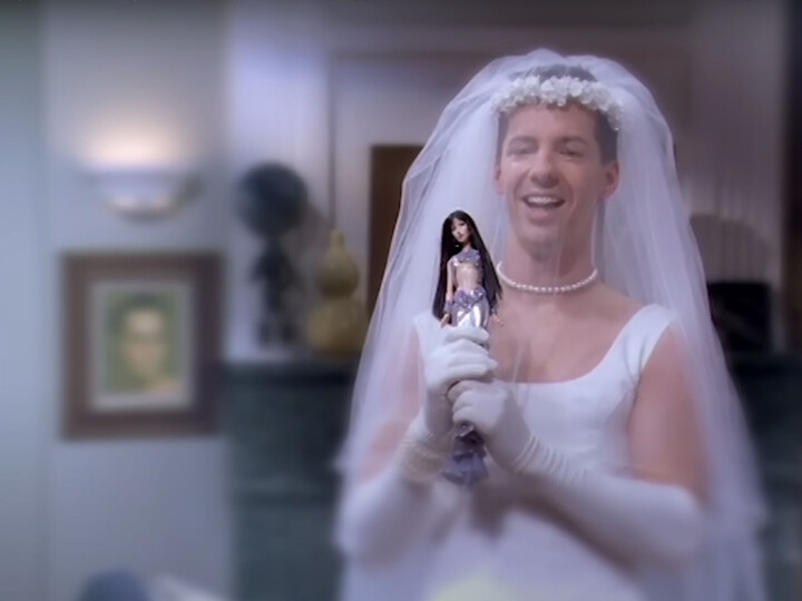 Very vintage: alle scènes uit Will & Grace waarin Jacks Cher-pop is te zien Jack in Will & Grace
