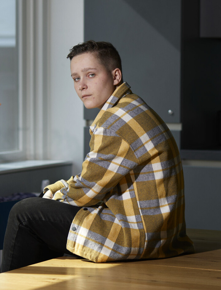 Gio is queer & dakloos: “In de opvang werd ik op de meidenafdeling gezet terwijl ik me identificeer als trans jongen”