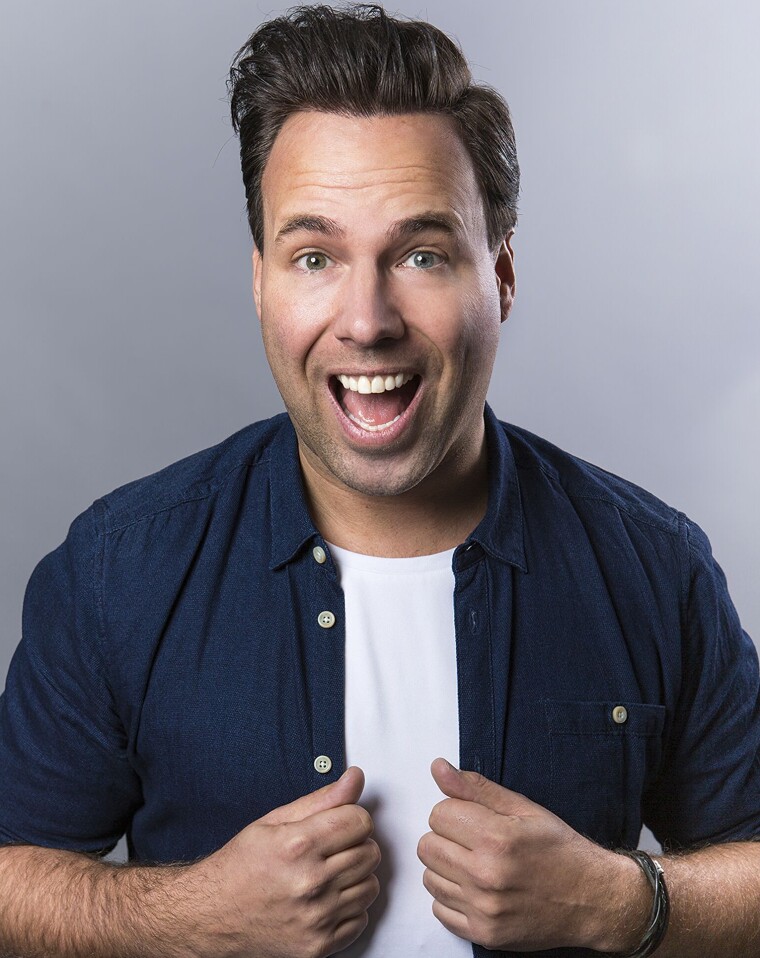 Radio dj Barry Paf over zijn eerste keer in een gaybar