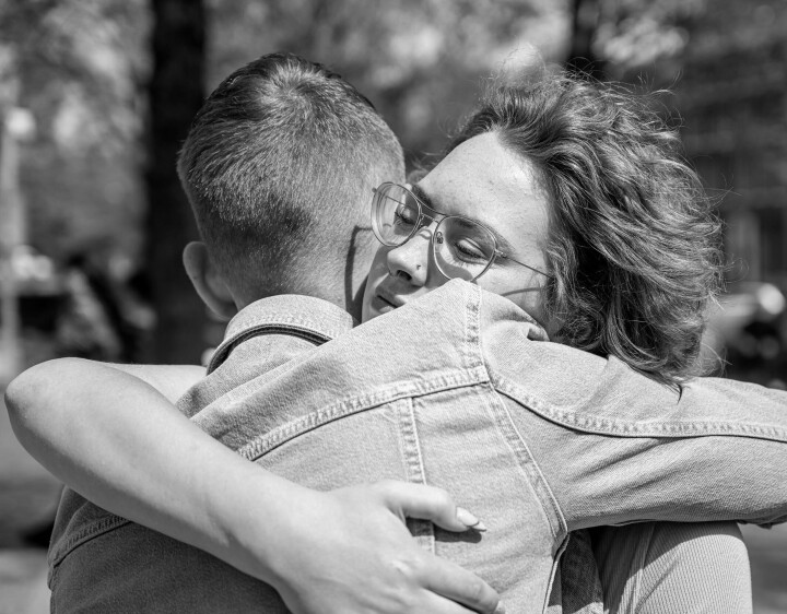 MEIJT. en Kadeem van de Pol lanceren campagne om het taboe op praten over zelfdoding te doorbreken: Tell Me About It 2025 Tell Me About It