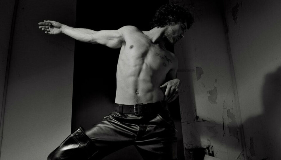 Foto’s en video: 28 Years Later-acteur Aaron Taylor-Johnson is het gezicht van de nieuwe Yves Saint Laurent-campagne Aaron Taylor-Johnson voor Yves Saint Laurent