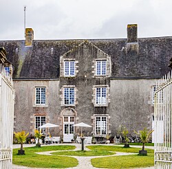 Binnenkijken in het Franse kasteel van Gijs & Angelo