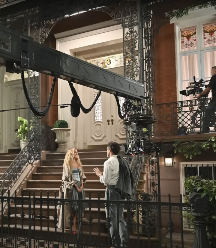 Binnenkijken bij… de poenerige New Yorkse stadsvilla van Carrie Bradshaw in And Just Like That And Just Like That