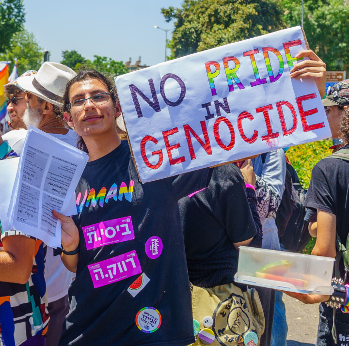 Protest tegen de genocide tijdens de Pride Parade in Haifa, Israel. Protest tegen de genocide tijdens de Pride Parade in Haifa, Israel.