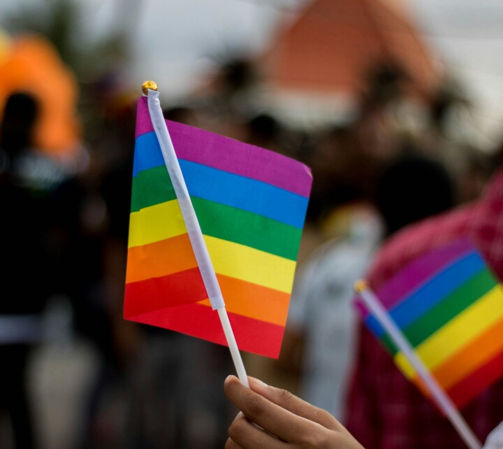Amnesty International roept op: maak een eind aan mensonterende praktijken zoals stokslagen voor gay mannen in Indonesië
