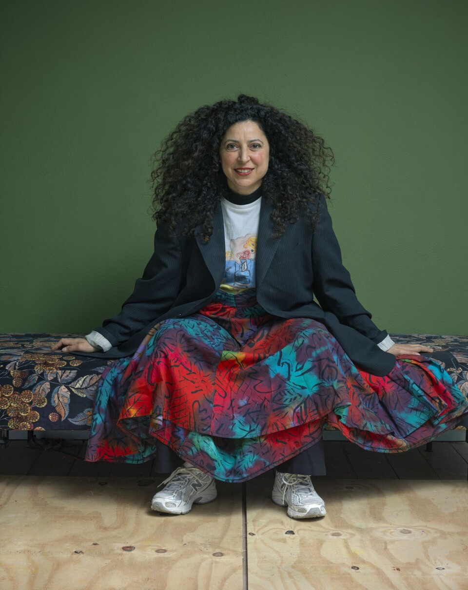 Portret Mounira Al Solh, 2025. Portret Mounira Al Solh