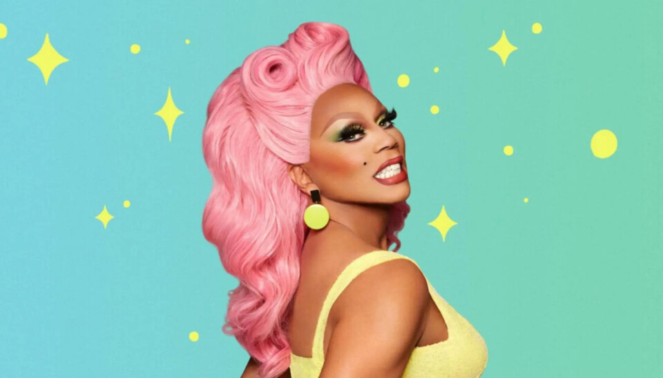 RuPaul brengt Drag Race naar het witte doek en speelt zelf de hoofdrol - als president Judy Gagwell RuPaul