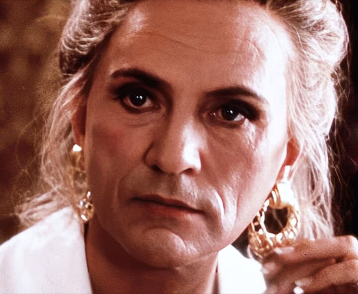 Overleden acteur Terence Stamp filmde in het grootste geheim nieuwe scènes voor vervolg Priscilla, Queen of the Desert Terence Stamp als Bernadette in Priscilla, Queen of the Desert