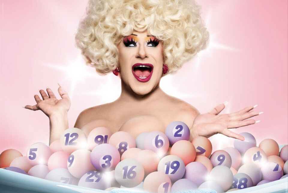 Lekker bingoën met dragqueen Sederginne: een avond vol glitter, glamour en grensverleggende 18+ grappen Sederginne