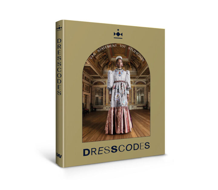 Kom naar de expositie Van statement tot stijlicoon - de invloed van royals op de modecultuur van toen en nu Dresscodes