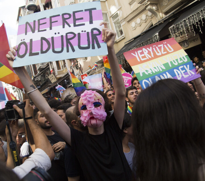 Rechten van homostellen en trans personen verder aan banden gelegd in Turkije, als het aan de wetgevers ligt Beeld: Pride-bijeenkomst in Istanboel, 2019 / iStock