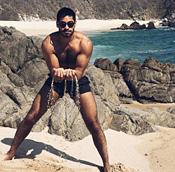 Hot op Instagram: Boots-acteur Sachin Bhatt