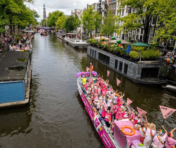 Roze Stadsdorp Amsterdam: in tien jaar uitgegroeid tot netwerk van 1.600 queer senioren