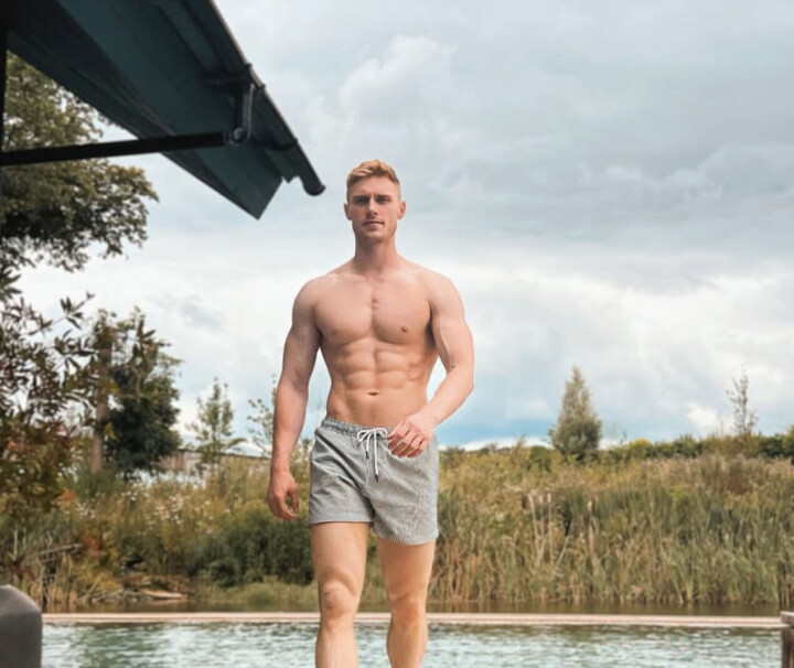 Hot op Instagram: Boots-acteur Max Parker