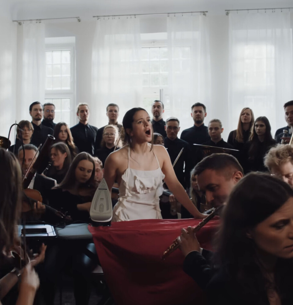 Nieuwe muziek: Rosalía laat je naar adem happen met verbluffende nieuwe single ‘Berghain’